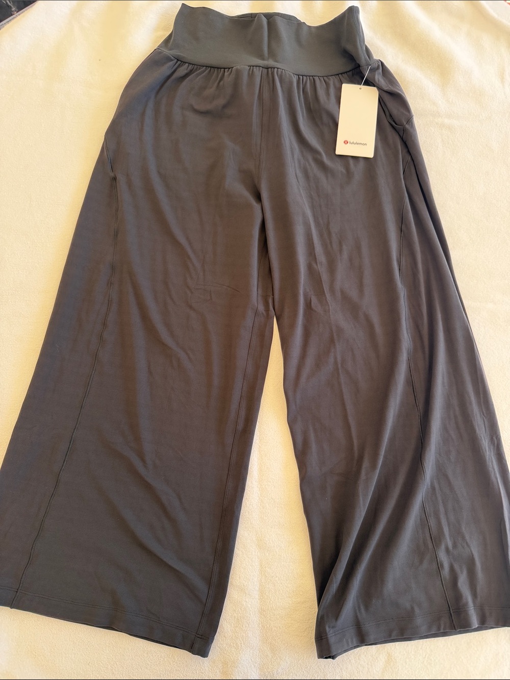 lululemon athletica Wide-Leg Pants — Charcoal